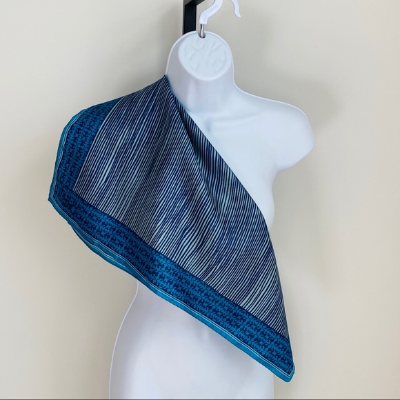 Beautiful Blues VintageVera Versatile Square Scarf - Picture 3 of 10